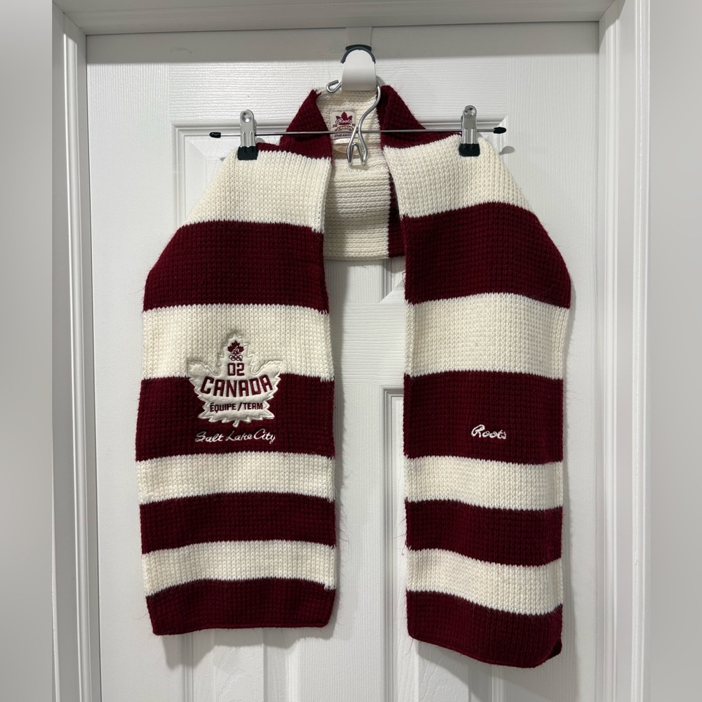 Roots team Canada, 2002 Salt Lake City Olympics Scarf CLEAR OUT SALE